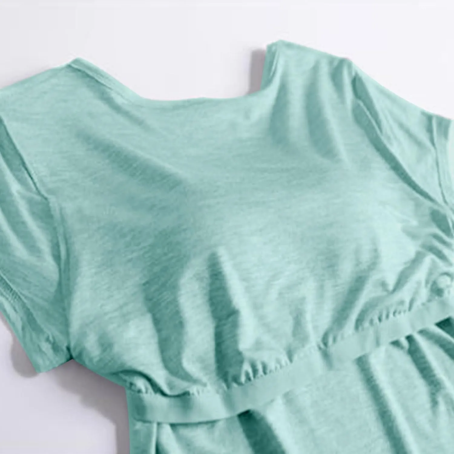T-Shirt with Built-in Bra Women Casual Short Sleeve Scoop Neck Tees Lightweight Athletic Shirt Trendy Workout Yoga Tops