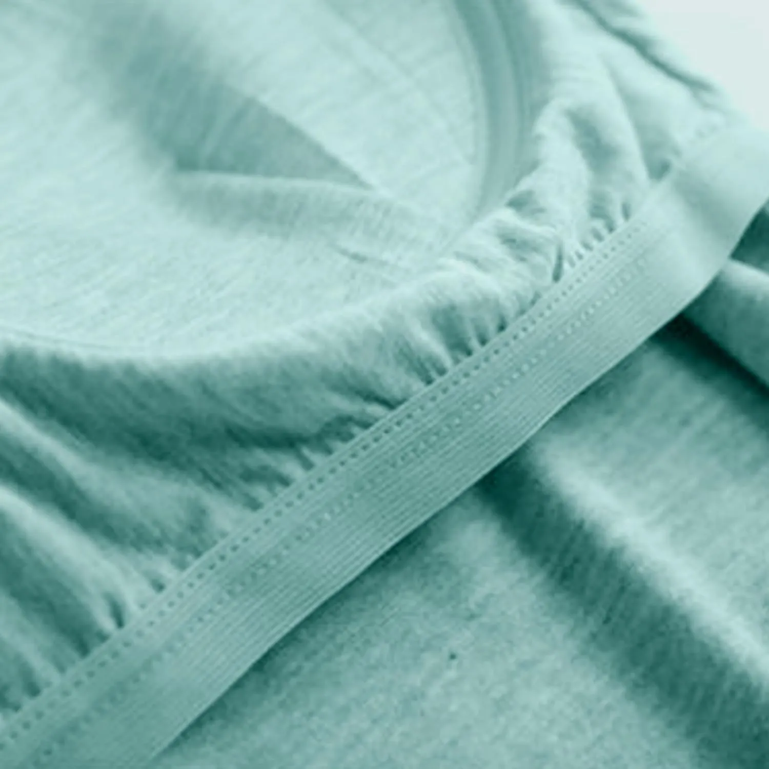 T-Shirt with Built-in Bra Women Casual Short Sleeve Scoop Neck Tees Lightweight Athletic Shirt Trendy Workout Yoga Tops