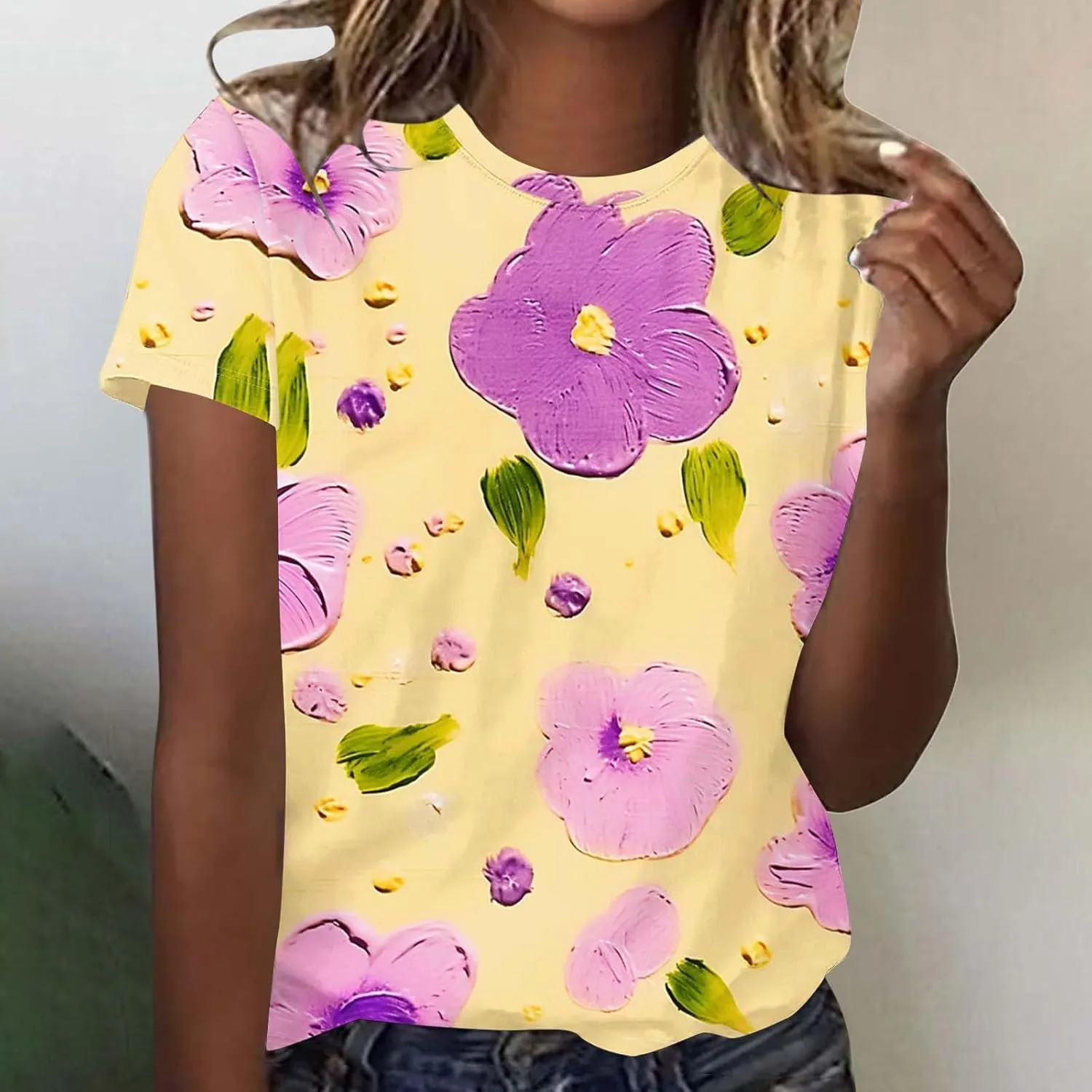 Womens Short Sleeve Summer Tops Plus Size Graphic Print Crewneck Heart T-Shirt Casual Loose Fit Workout Tees Outfits